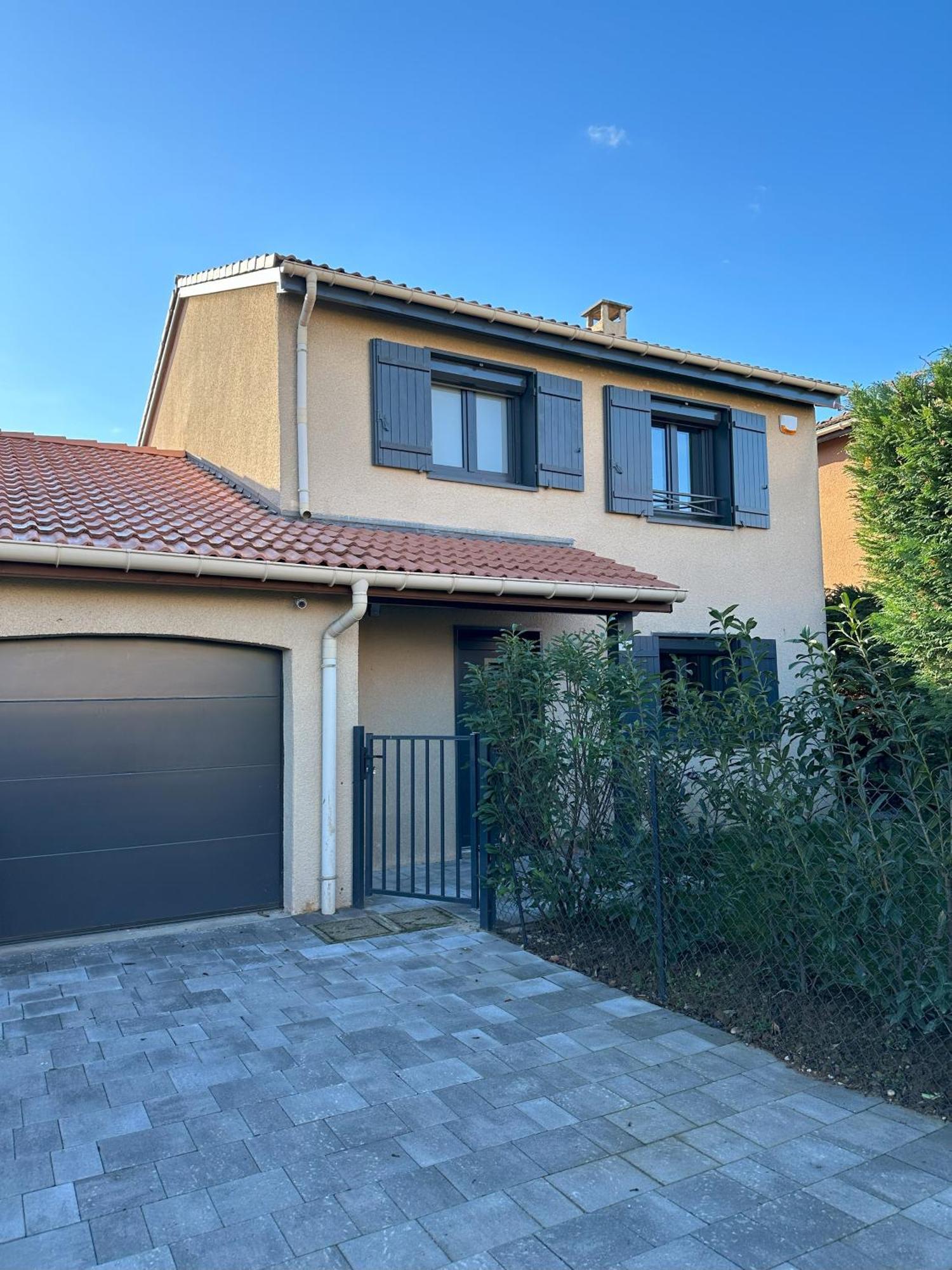 Sunny House - Villa 4 Chambres - Saint Genis Les Ollieres Exterior photo